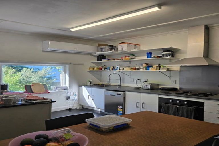Photo of property in 56 Raroa Road, Kelburn, Wellington, 6012