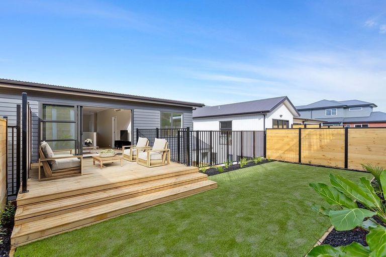 Photo of property in 25 Barrel Crescent, Swanson, Auckland, 0614