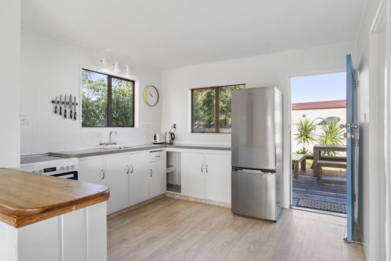 Photo of property in 309 Linton Crescent, Whangamata, 3620