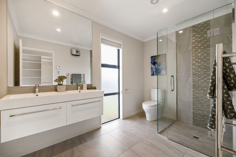 Photo of property in 16 Dollar Place, Prebbleton, 7604