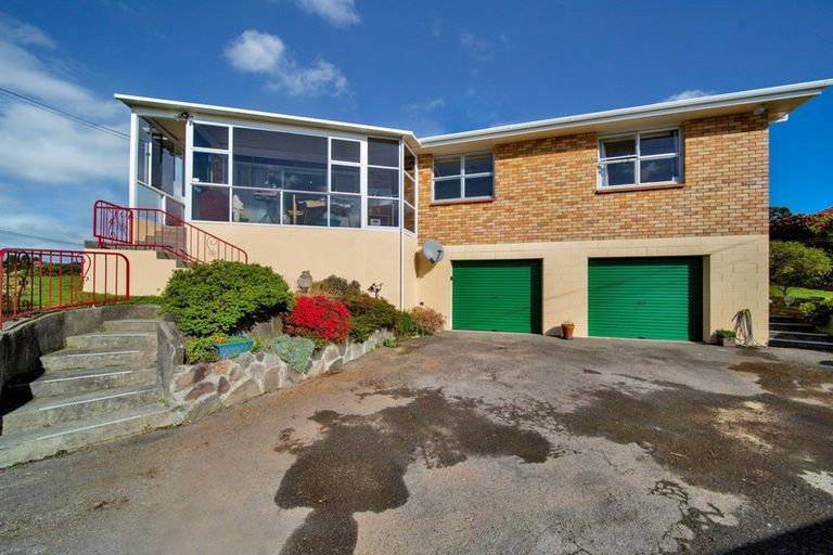 Photo of property in 124 Pioneer Road, Moturoa, New Plymouth, 4310