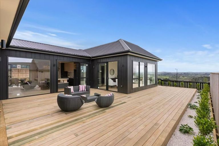 Photo of property in 25 Anehana Place, Stanmore Bay, 0932