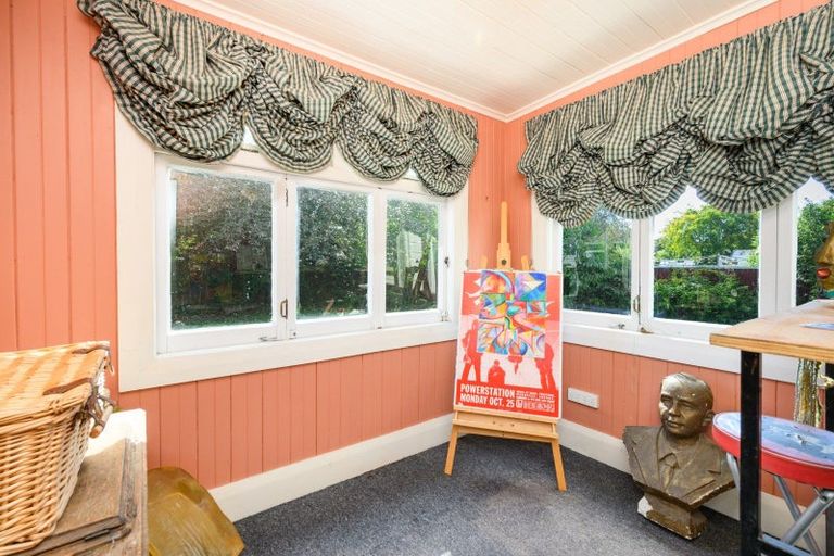 Photo of property in 19 Beresford Street, Takaro, Palmerston North, 4410