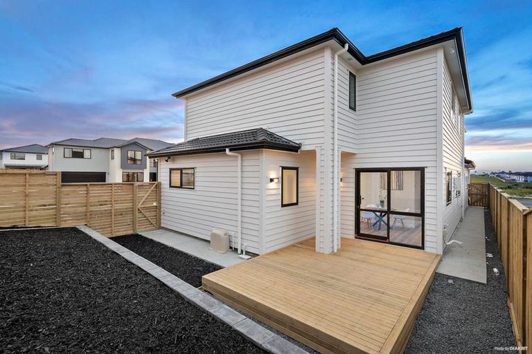Photo of property in 50 Hikuawa Road, Flat Bush, Auckland, 2019