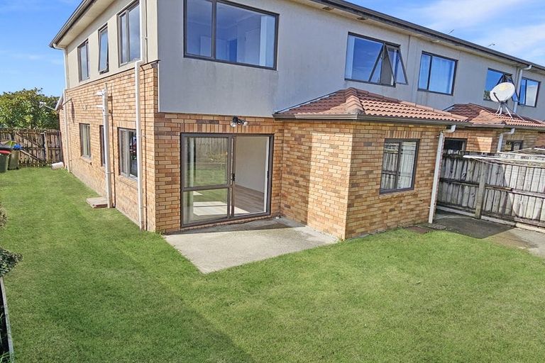 Photo of property in 98d Naylors Drive, Mangere, Auckland, 2022