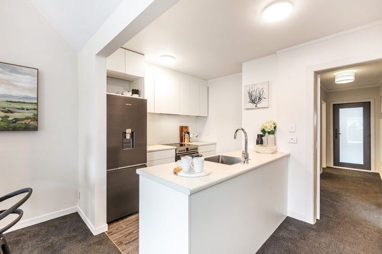Photo of property in 7b Central Terrace, Alicetown, Lower Hutt, 5010