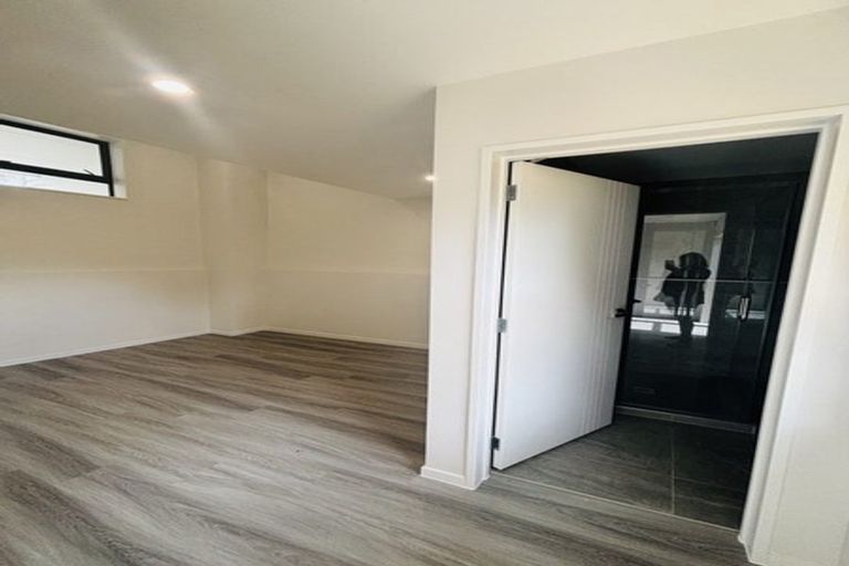 Photo of property in 9f Julian Place, Otara, Auckland, 2023