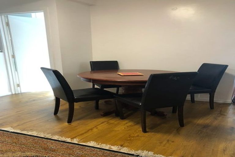 Photo of property in 41 Hatherlow Street, Glenfield, Auckland, 0629