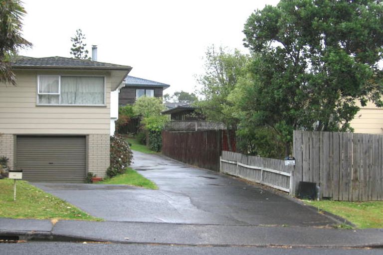 Photo of property in 2/53 Lavery Place, Sunnynook, Auckland, 0632