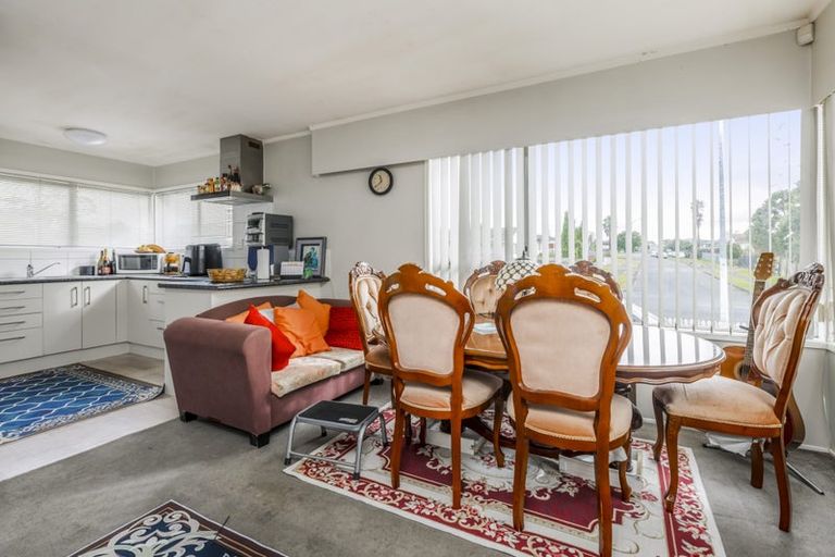 Photo of property in 1/28 Sharland Avenue, Manurewa, Auckland, 2102