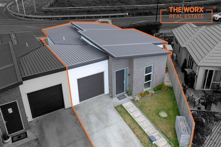 Photo of property in 5 Sauterne Road, Kumeu, 0810
