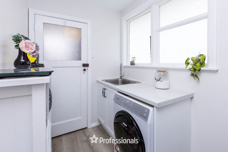 Photo of property in 28b Blenheim Street, Upper Hutt Central, Upper Hutt, 5018