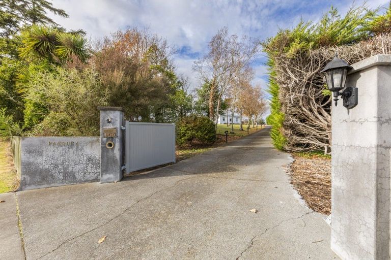 Photo of property in 100 Mount Herbert Road, Waipukurau, 4200