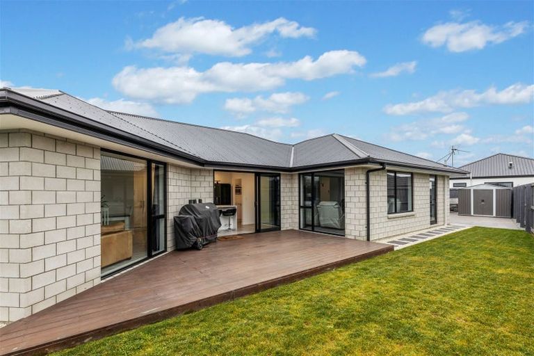 Photo of property in 120 Northmoor Boulevard, Rolleston, 7615