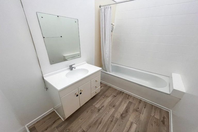 Photo of property in 3/324 Ferry Road, Waltham, Christchurch, 8011