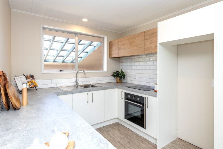 Photo of property in 30 Orrick Crescent, Avondale, Christchurch, 8061