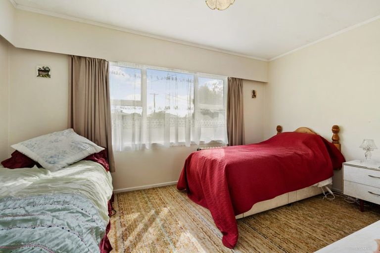 Photo of property in 104 Taikata Road, Te Atatu Peninsula, Auckland, 0610