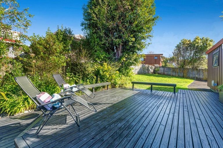 Photo of property in 24 Bronzewing Terrace, Unsworth Heights, Auckland, 0632