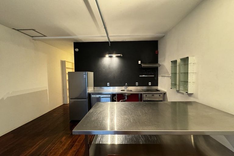 Photo of property in 3/20 Egmont Street, Te Aro, Wellington, 6011
