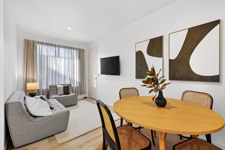 Photo of property in 27 Jervois Road, Jervoistown, Napier, 4112