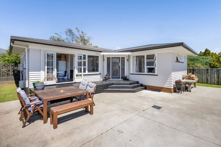 Photo of property in 22a Pukatea Street, Inglewood, 4330