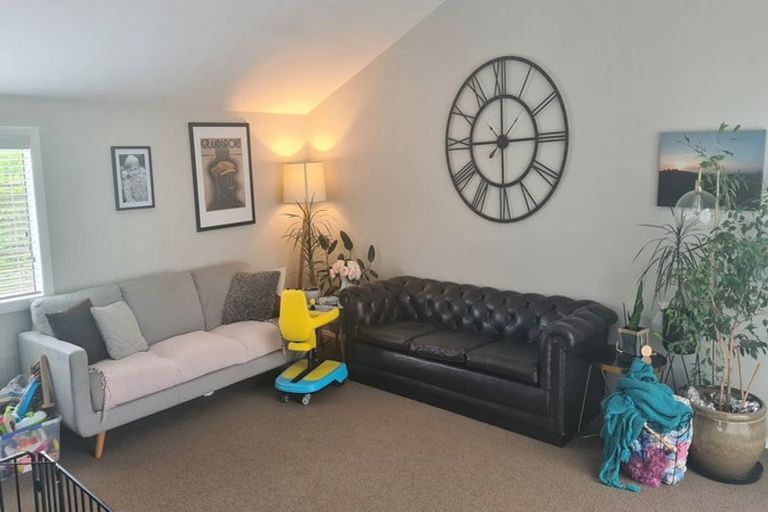 Photo of property in 8 Kempton Street, Greytown, 5712