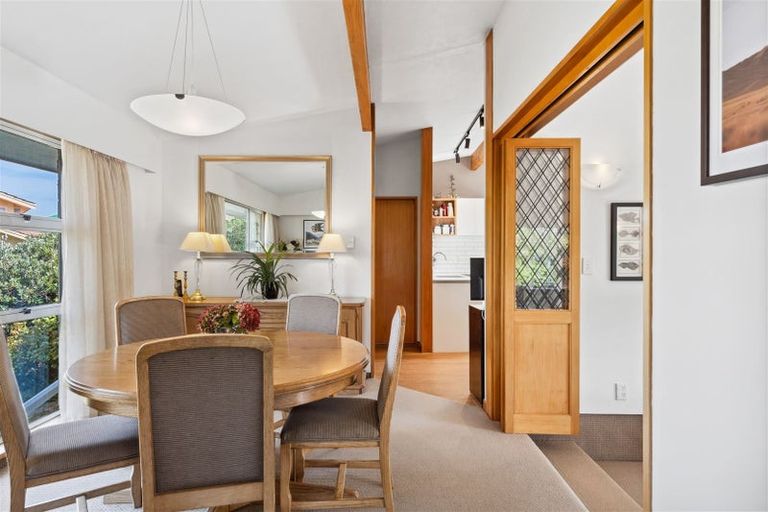 Photo of property in 10 Stormont Place, Avonhead, Christchurch, 8042