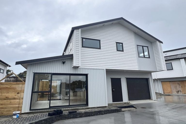 Photo of property in 105a Bond Crescent, Forrest Hill, Auckland, 0620