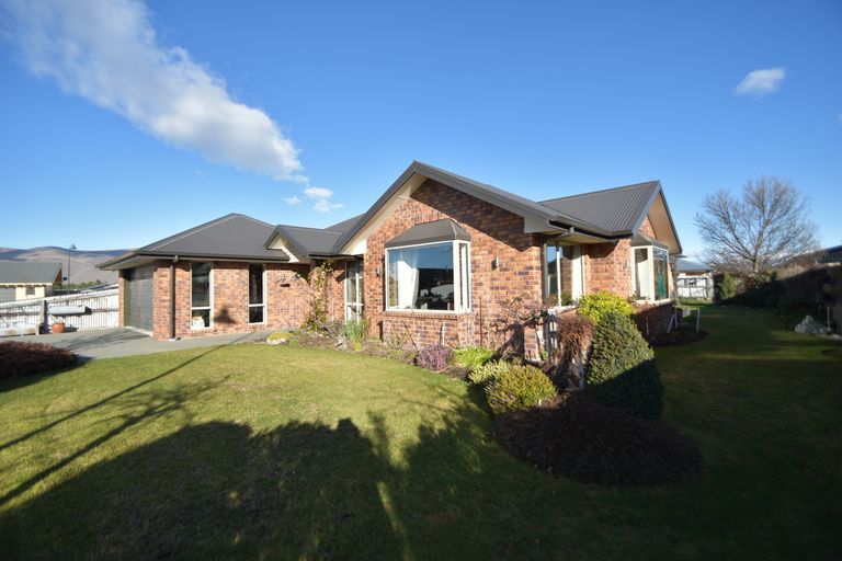 Photo of property in 4 Greenfield Place, Twizel, 7901