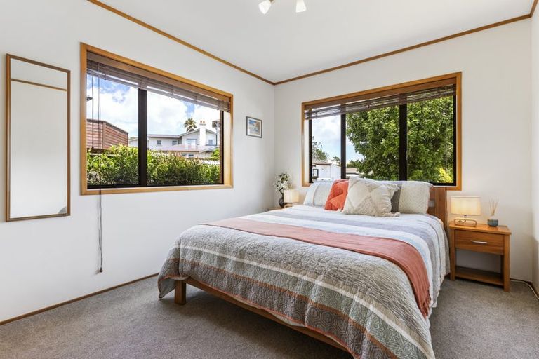 Photo of property in 98 Bleakhouse Road, Howick, Auckland, 2014