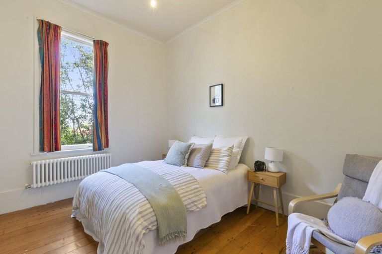 Photo of property in 21 The Parade, Island Bay, Wellington, 6023