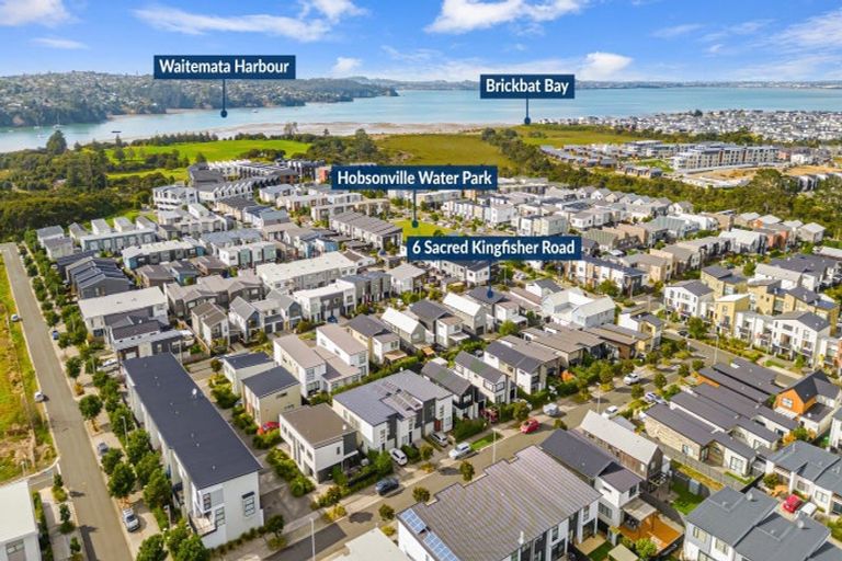 Photo of property in 6 Sacred Kingfisher Road, Hobsonville, Auckland, 0616