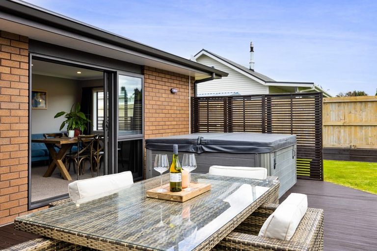 Photo of property in 6 Montague Grove, Stratford, 4332