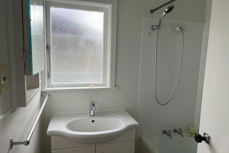 Photo of property in 37 Hilling Street, Titirangi, Auckland, 0604