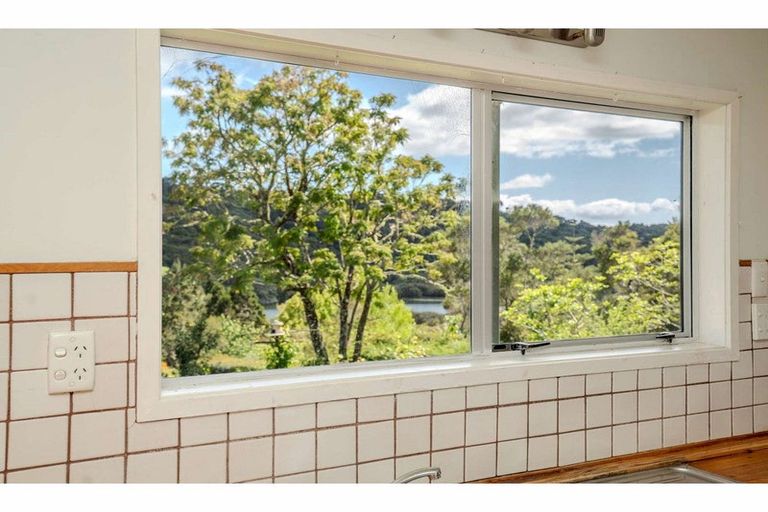 Photo of property in 85c Yorke Road, Haruru, 0204