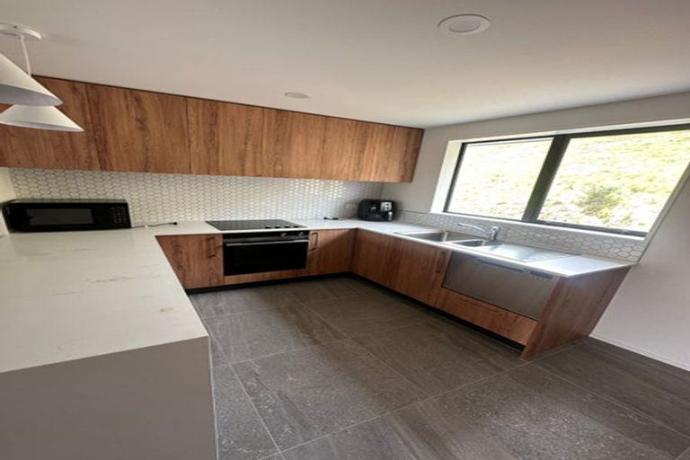 Photo of property in 39 Oakum Road, Whitby, Porirua, 5024