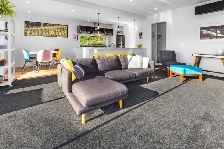 Photo of property in 5 Hull Place, Whitby, Porirua, 5024