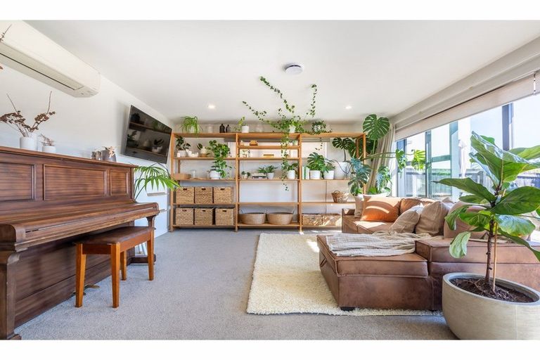 Photo of property in 16 Torbeg Lane, Broomfield, Christchurch, 8042