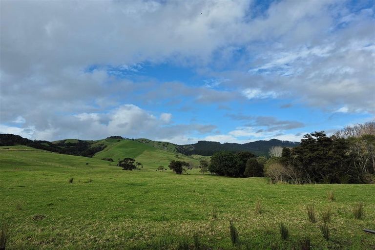 Photo of property in 12 Mataikokako Loop, Kawakawa Bay, 2585