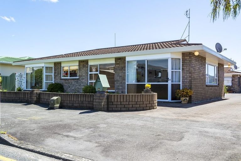Photo of property in 36 Tukapa Street, Westown, New Plymouth, 4310
