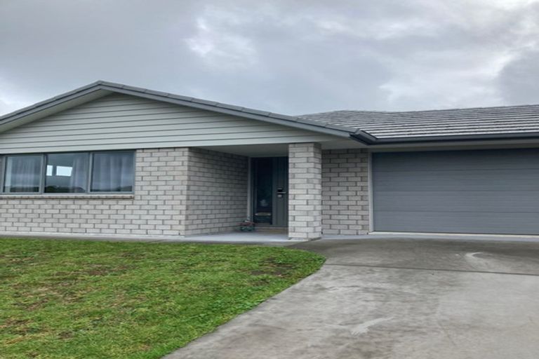 Photo of property in 1 Antrim Glade, Welcome Bay, Tauranga, 3175
