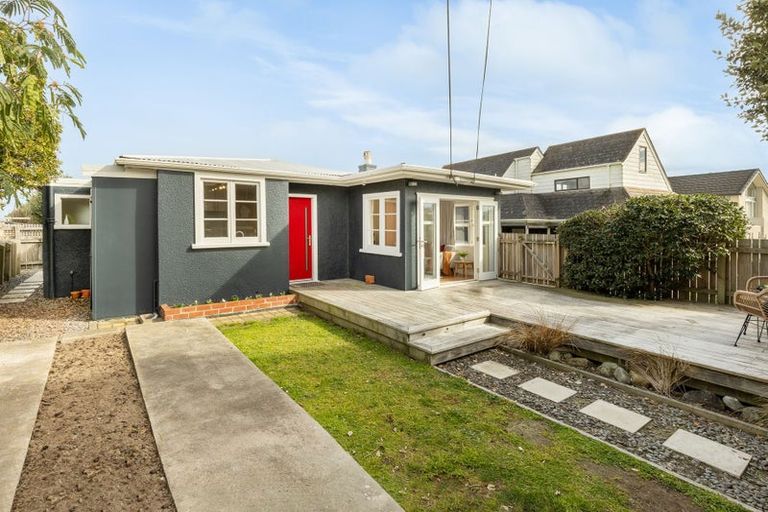 Photo of property in 124a Seaview Road, Paraparaumu Beach, Paraparaumu, 5032