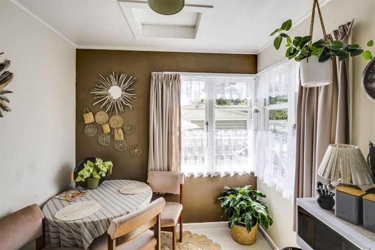 Photo of property in 68 Rutherford Road, Marewa, Napier, 4110