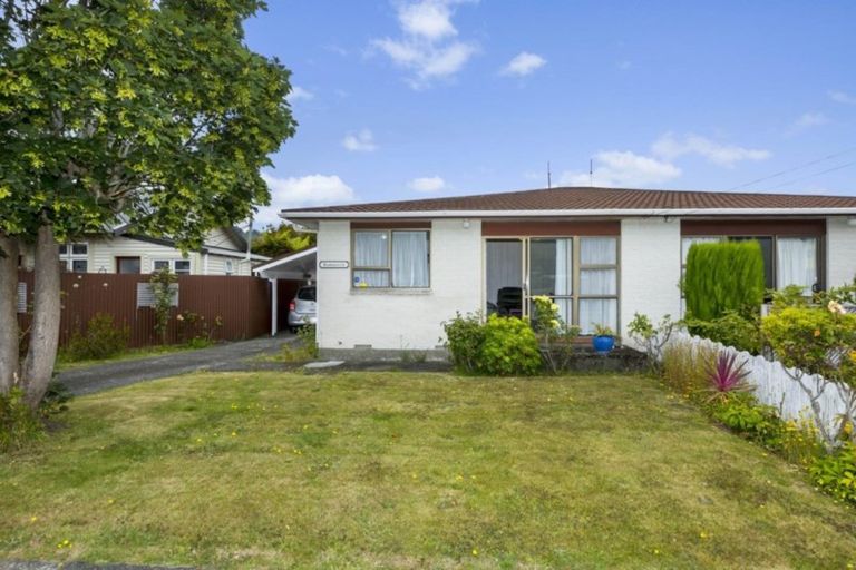 Photo of property in 48f1- Kowhai Avenue, Ebdentown, Upper Hutt, 5018