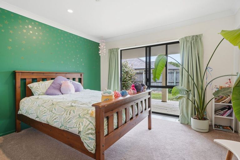 Photo of property in 16 Dawson Douglas Place, Kaiapoi, 7630