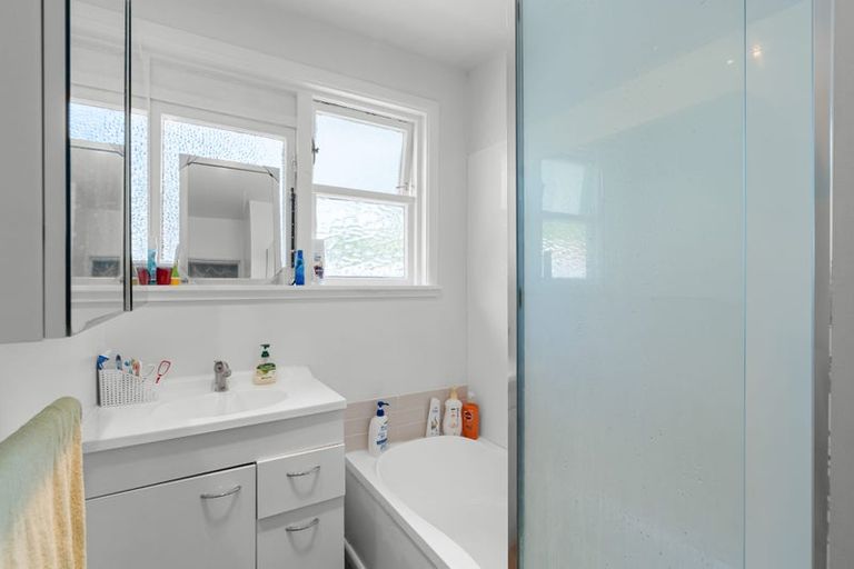 Photo of property in 87 Hoani Street, Northcote, Christchurch, 8052