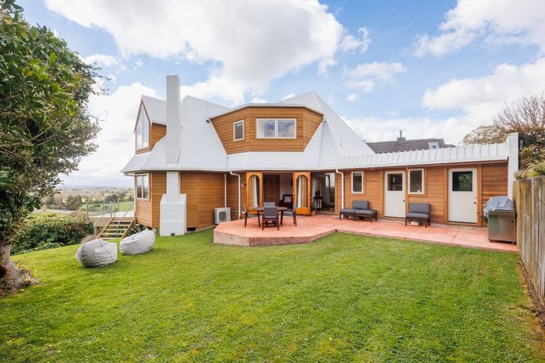 Photo of property in 96 Clifton Terrace, Fitzherbert, Palmerston North, 4410