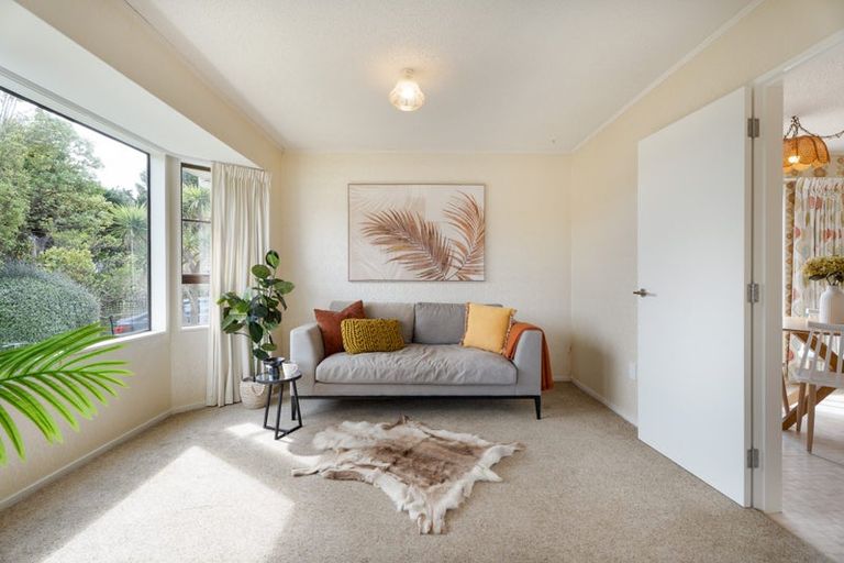 Photo of property in 33 Abilene Crescent, Churton Park, Wellington, 6037