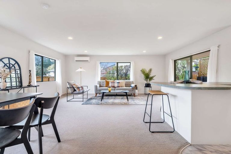 Photo of property in 6a Reynolds Road, Pukekohe, 2120