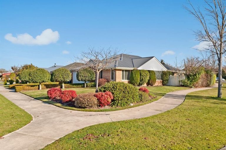 Photo of property in 10 Richard Seddon Drive, Northwood, Christchurch, 8051